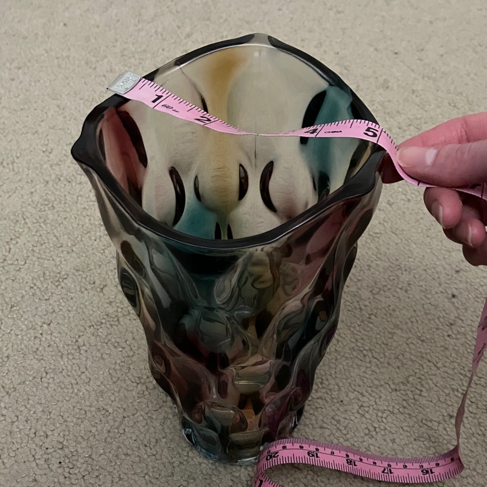 Multicolor textured large Glass Vase, thick high quality, light reflective - Picture 4 of 8